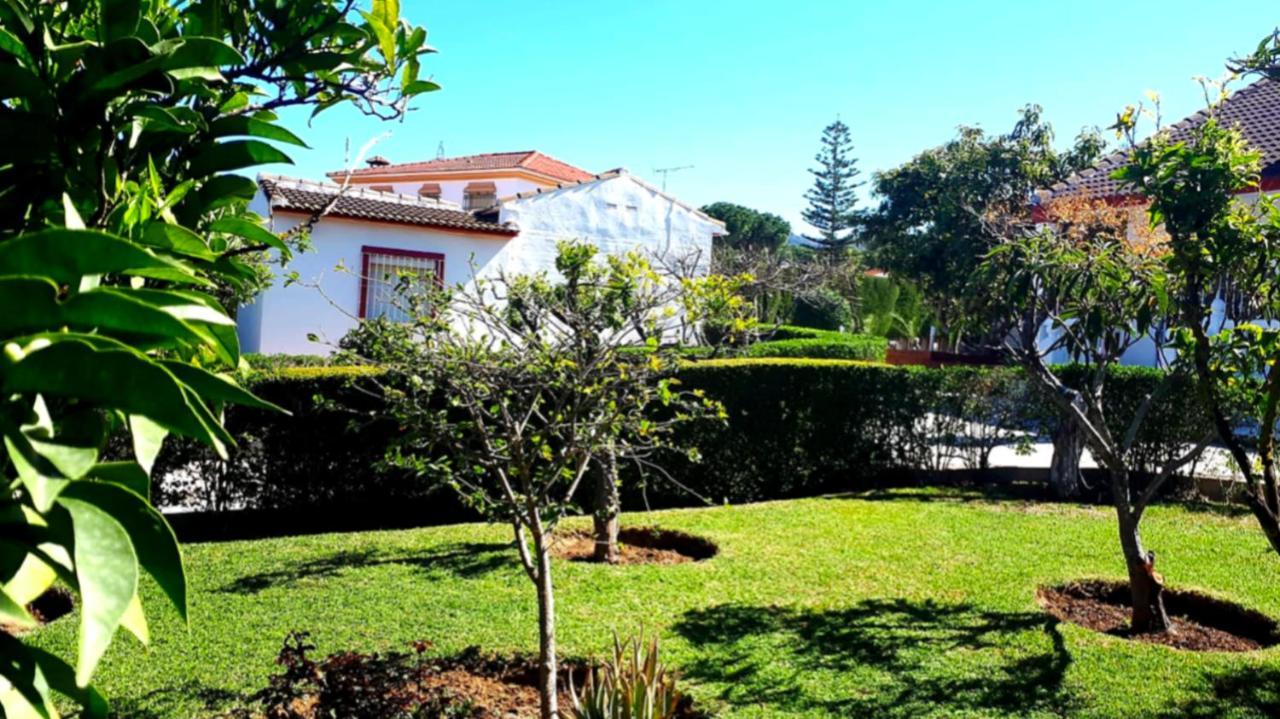 Chic Guesthouse Alhaurin de la Torre Exterior photo
